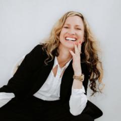 Justine Davis