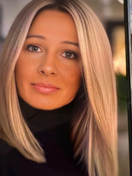 Bobbie Young