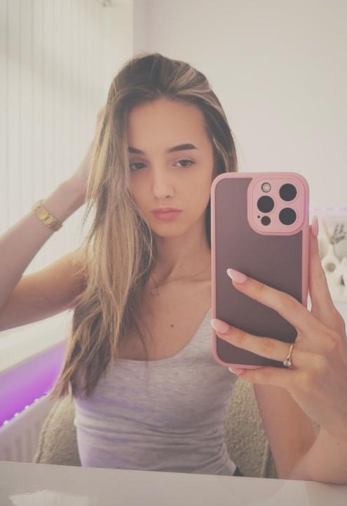 Chloe Hewitt