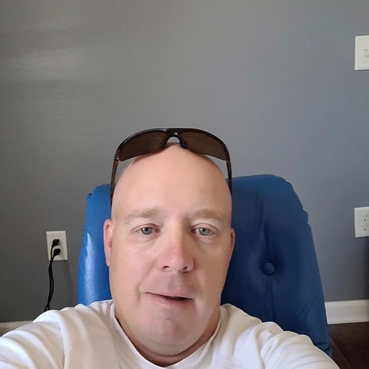 Jon Komel
