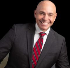 Carlos Elizondo