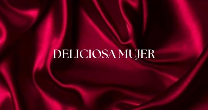 DELICIOSA MUJER