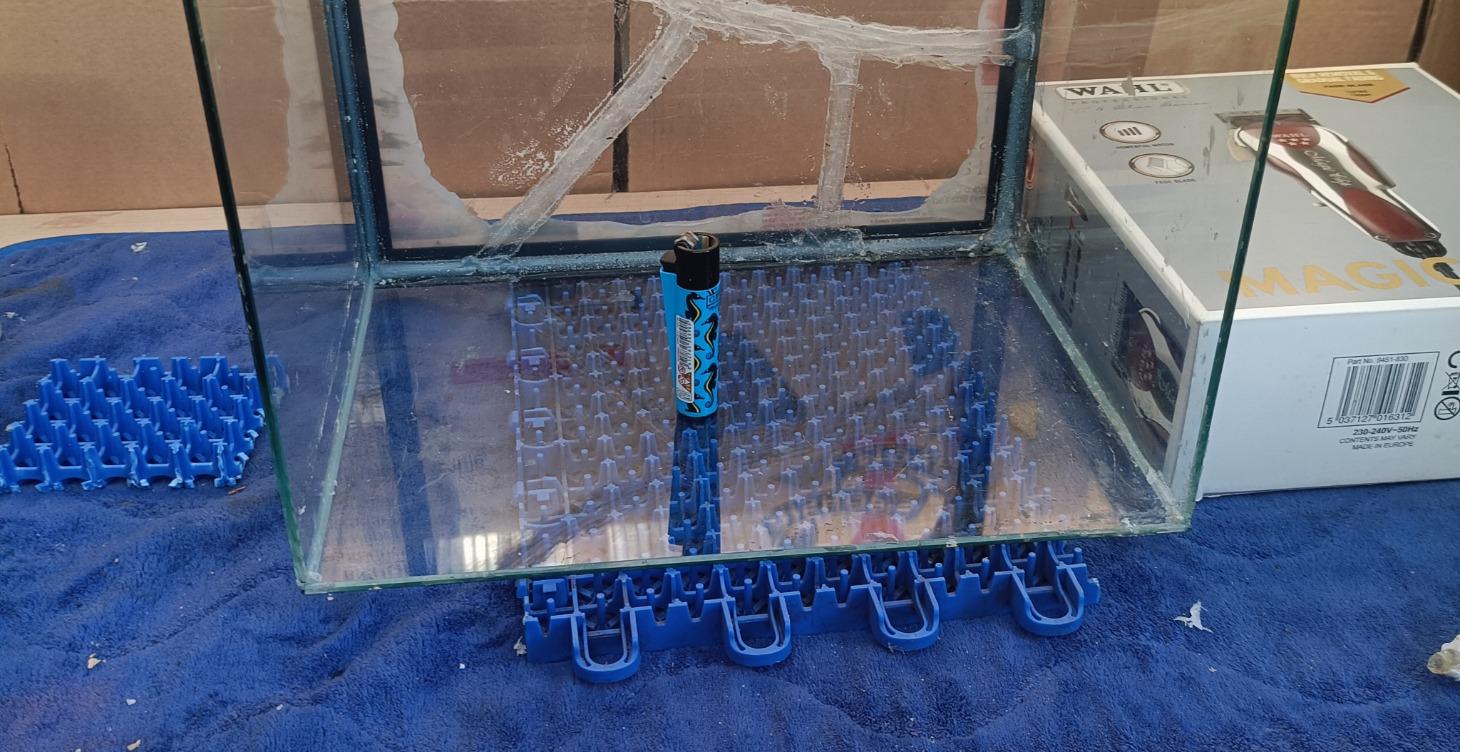Tank scaping
