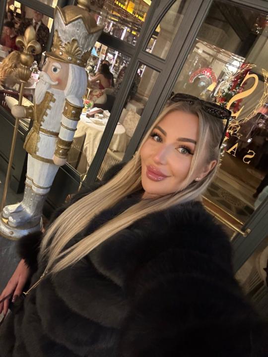 Anna Ro