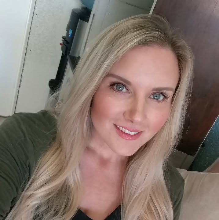 Nicholette Flores