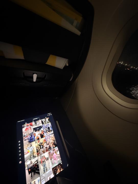 Flights to New York for Valentine’s Day… should I do it? 😭✈️❤️