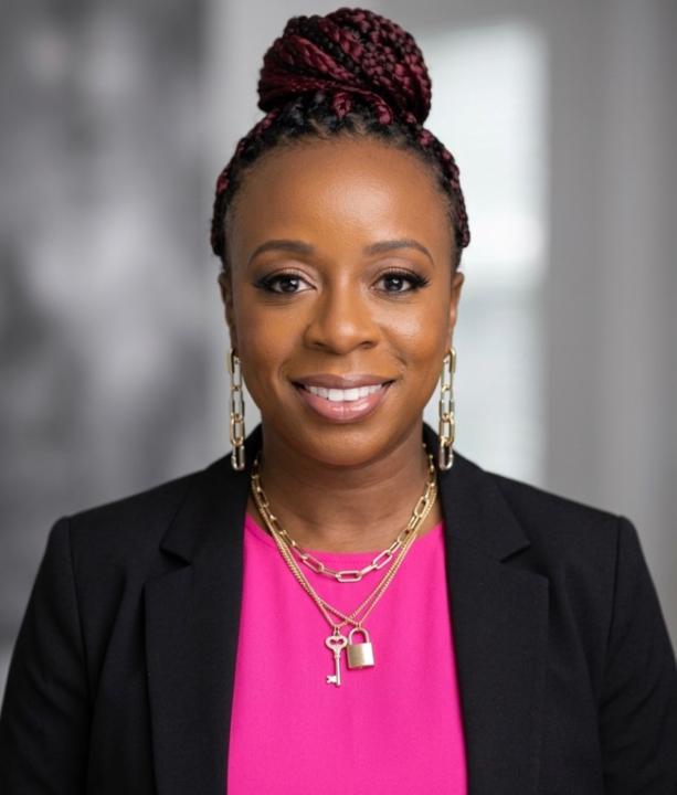 Kreslyn Fuller