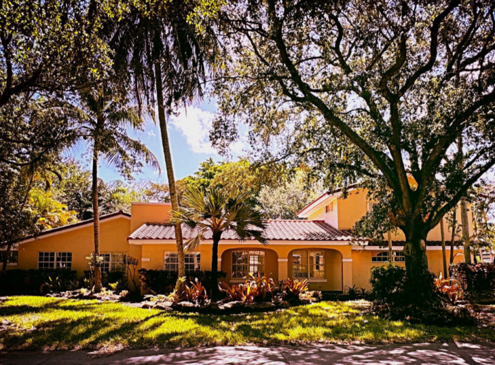 #PalmettoBay #5BR #Home #Florida #33157