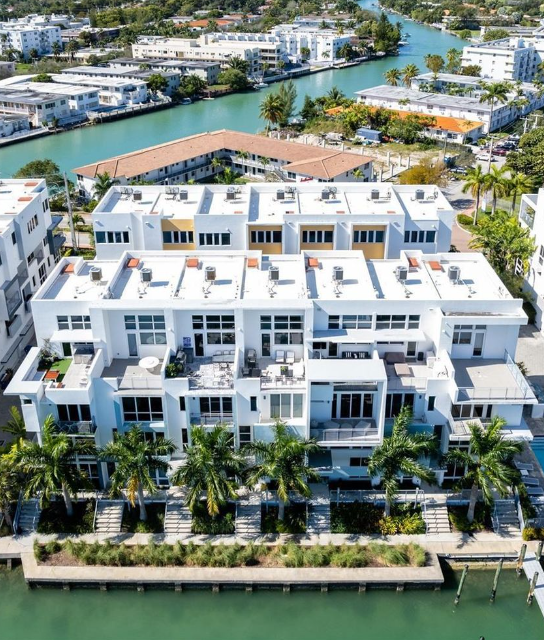 #NormandyShores #4BR #Townhouse #MiamiBeach #33141