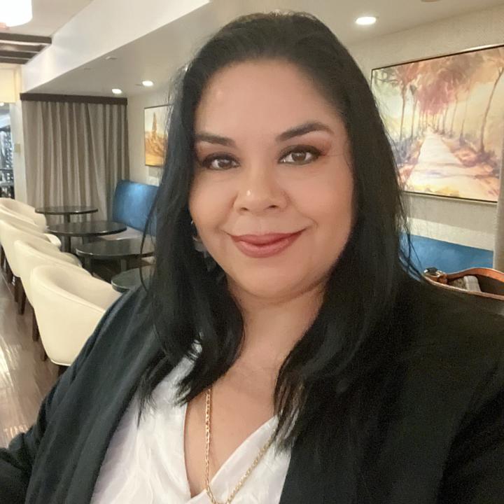 Elizabeth G Cardenas