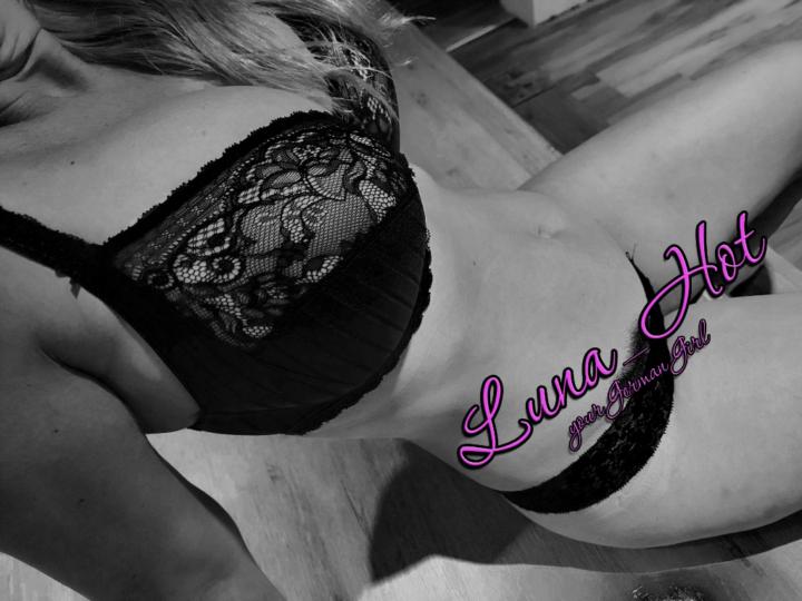 Luna Hot