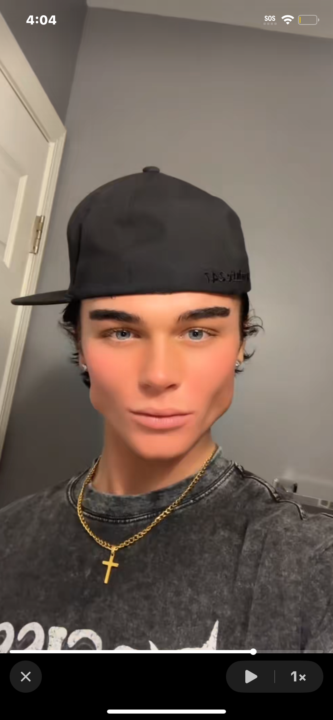 Examining the best looksmaxxer to ever do it (Sunshine) ☀️ 👀 