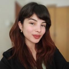 Juli B
