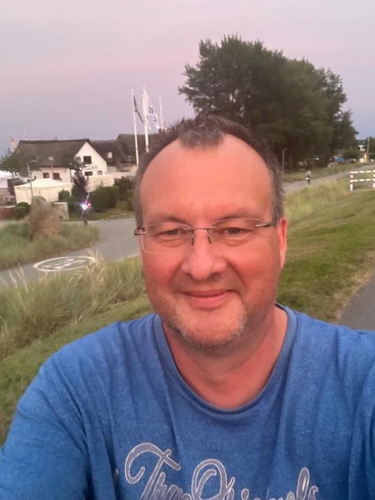 Stefan Bachmann