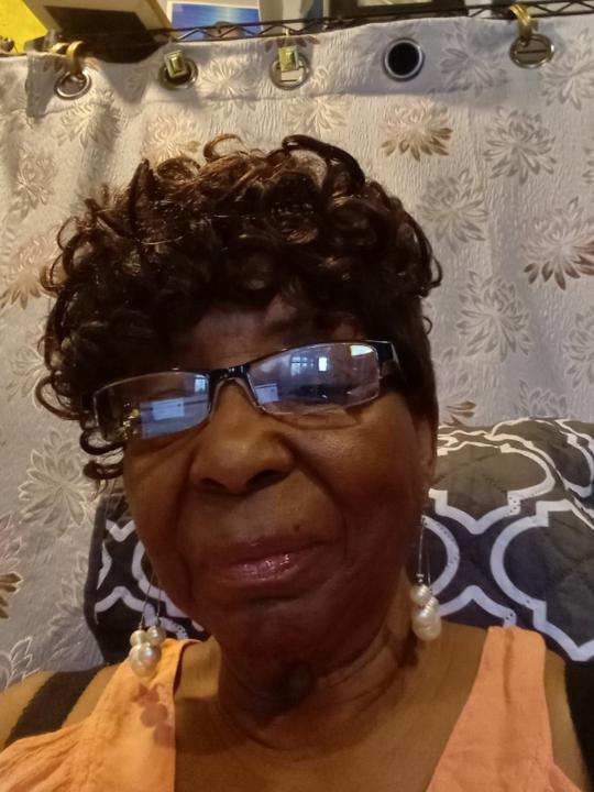 Verna Holmes