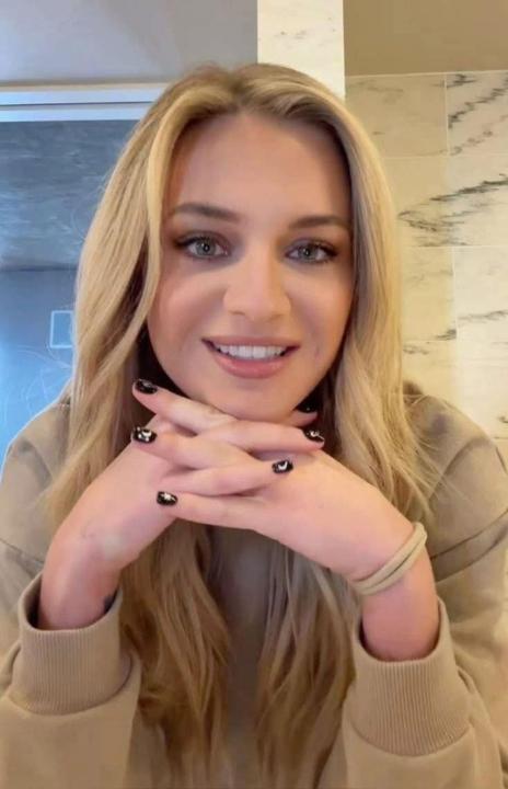 Kelsea Ballerini