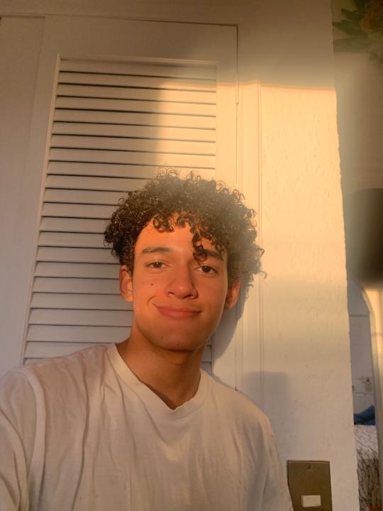 Juan Marcos Flores