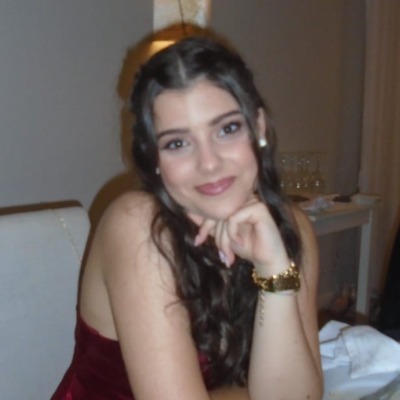 Júlia Gonçalves