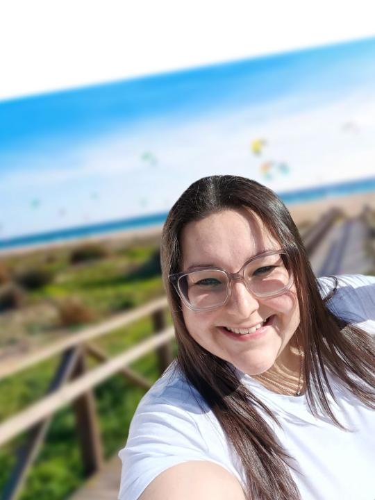Laura Flores