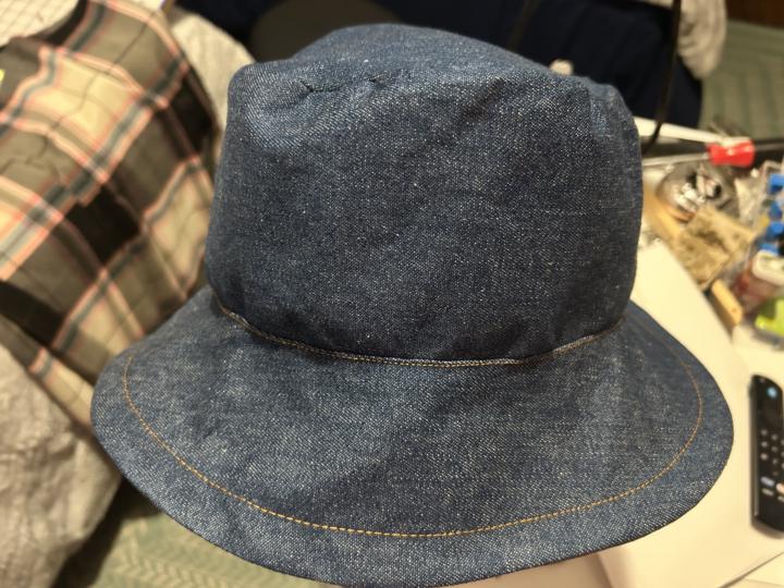 Reversible bucket hat