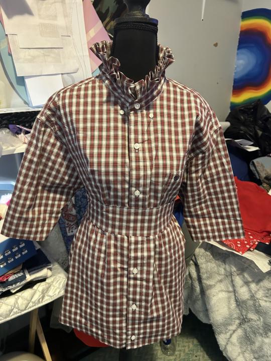 Ruffle collar shirt trend