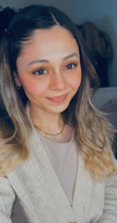 Nazli Uzer