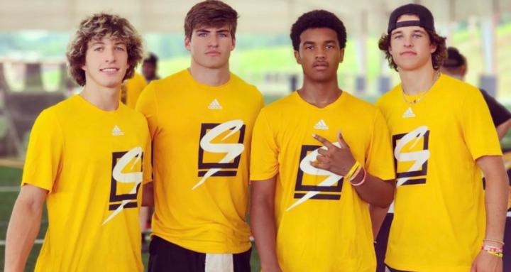 QUARTERBACK UNIVERSE