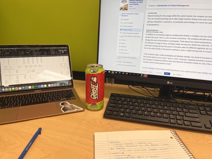 Study time 👩‍💻