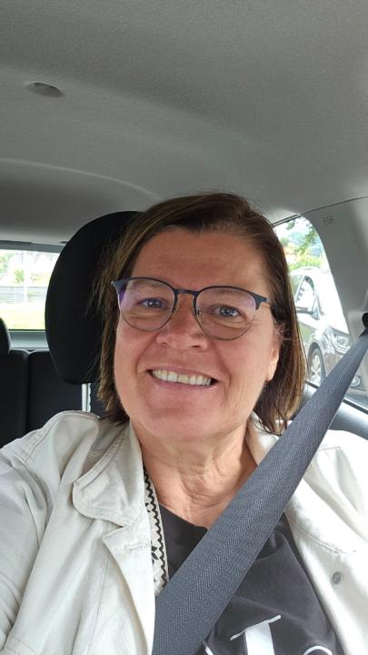 Claudia Zeiter