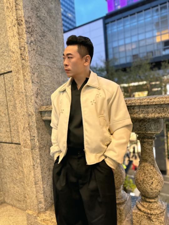 陳 中駿