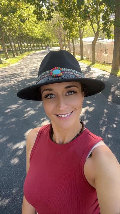 Amanda Glover