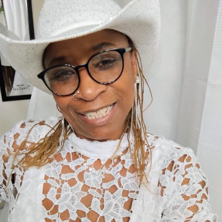 Stephanie Autry