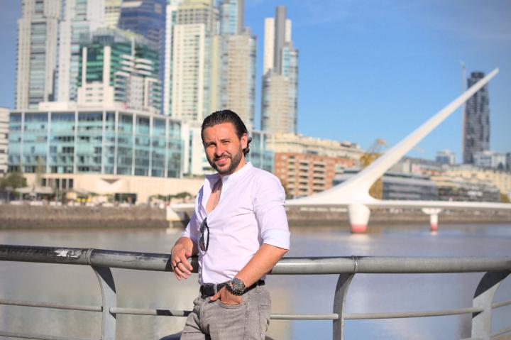 Gus Mihai