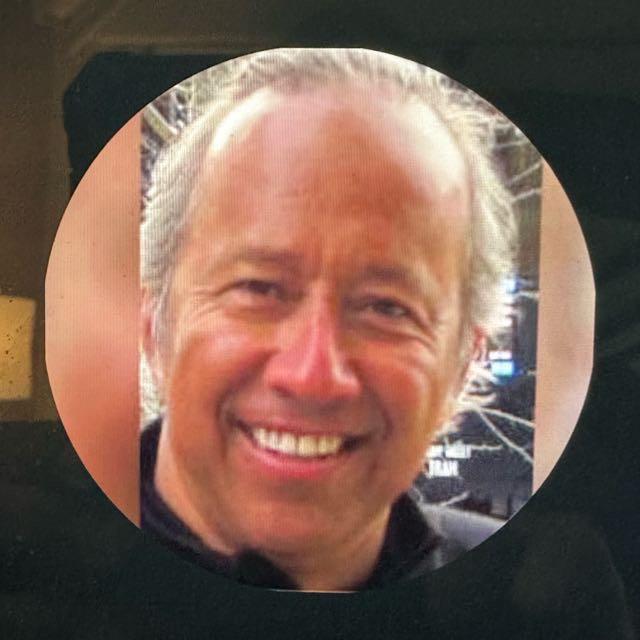 Daniel De La Garza T