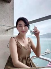 雅 玲