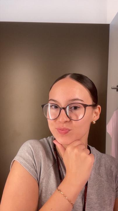 Lola Uneau
