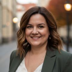 Adela De la Paz