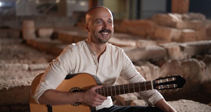 Gather Guitars w Joshua Aaron