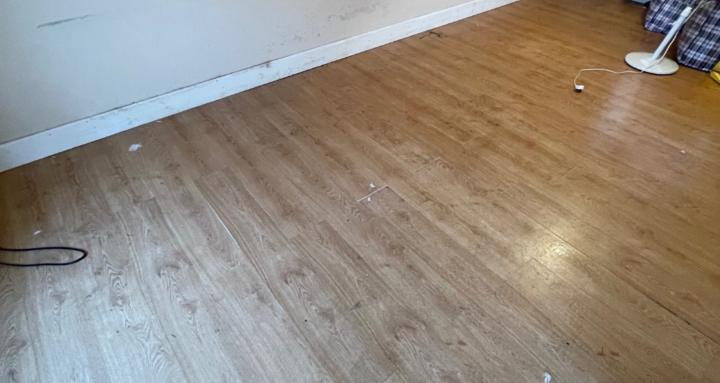 House and waste disposal unit