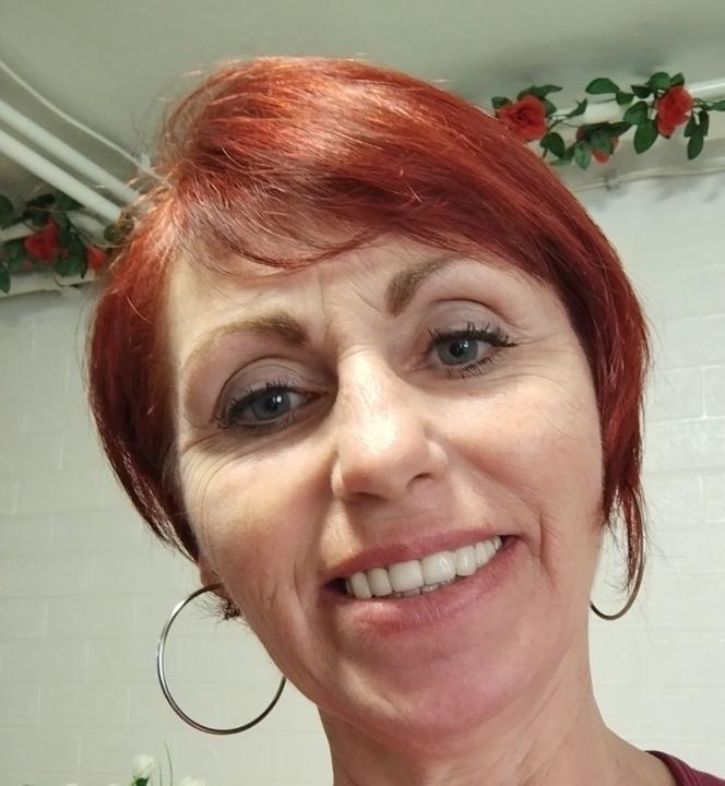 Eszter Pohl