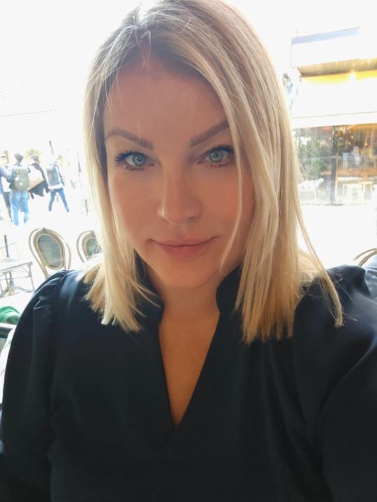 Sara Arnell