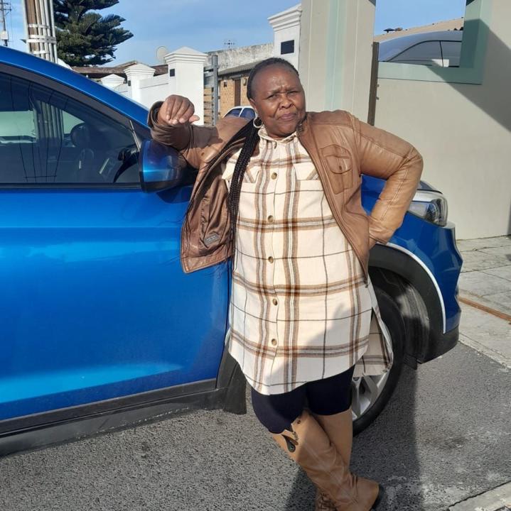 Ndileka Ntlokombini