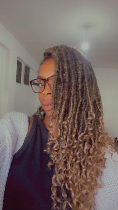 Nadje Marie Jocelyne