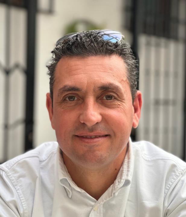 Roberto Barros Cañas