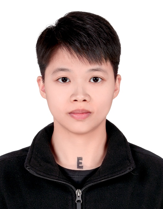 陳 怡君
