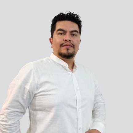 Ernesto Flores Martínez