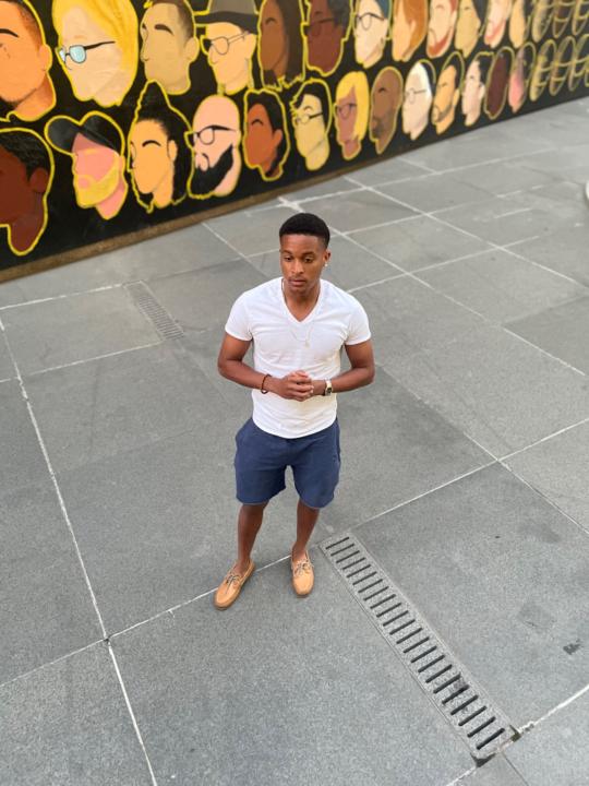 Kimani DeCombre