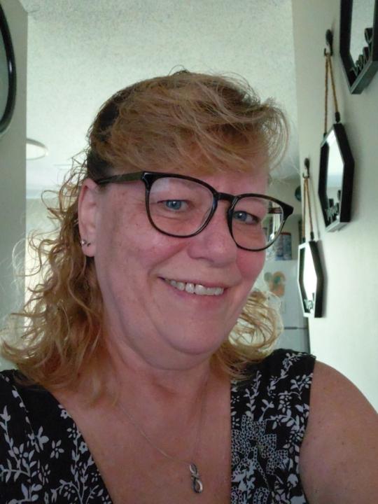 Dr Stacy Lynn