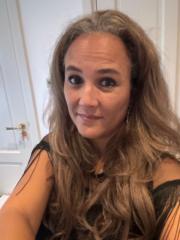 Miriam Van Moll-Pinchetti