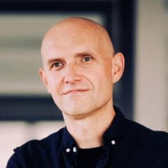 Petr Macek
